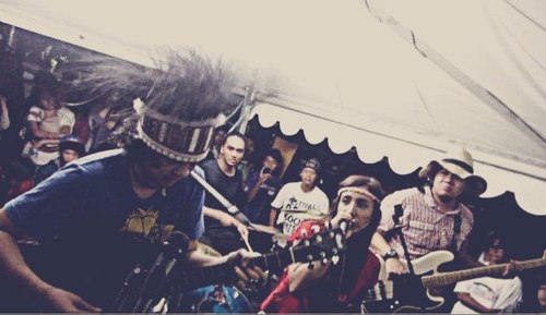 gravitasimusic's profile picture. We play music because we love it!
Contact: +628561077315

@ayuwchemmy (vocalist) @irwanlatu (guitarist) 
@Rizkyuchakabaw (bassist) @triputraeki (drummer)