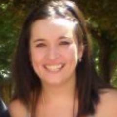 Ingeniero Técnico Agrícola. Estudiante de máster. Mujer. Socialista. Amante del cine clásico y la música Indie.