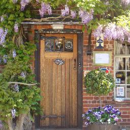 Country pub set in the heart of Seer Green village near Beaconsfield. Serving real ales, fine wines & modern British food. Dogs & muddy boots welcome.