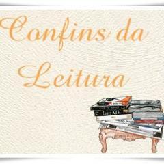 Cresci no meio de livros, fazendo amigos invisíveis em páginas que se desfaziam em pó cujo cheiro ainda conservo nas mãos.