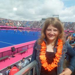 Uitgeleend's profile picture. Ik blog vanuit Londen in het Nederlands over boeken. E-mail: exemplaaruitgeleend@gmail.com