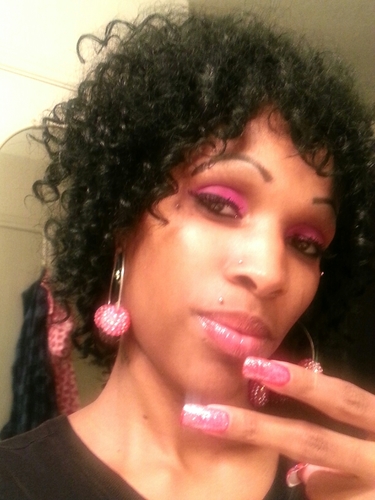 hey world diz shalia am 24 wit 4 kids n am luvn life dont need no man 2 take care of me am just doin me n dats all dat matters!!!!!!!!!!!!