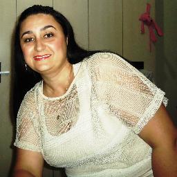 https://t.co/nl3Rn6Iv 

Quem ama nao desiste ,nao trai,nao mente.Quem ama é paciente,confia e entende.Amar é virtude que poucos tem !