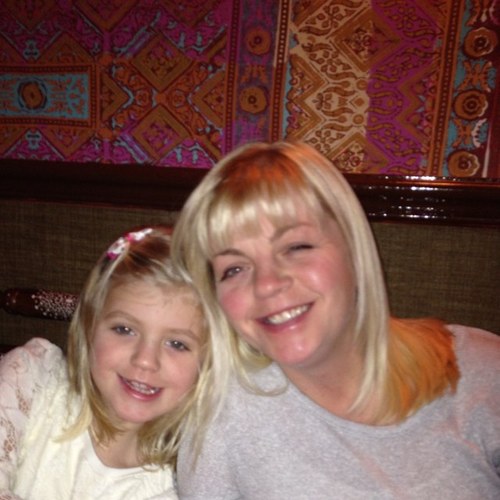 LynsayKen's profile picture. 