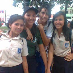 la viida es una sola y hay q vivierla.!! :D
y contiigo me la gozo! :**