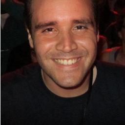 Jornalista, Carioca, Fluminense, Pai da Mariana, Chocrível, Bacharel em Rádio e Tv, Professor Universitário e Ex-Repórter da Afiliada da Rede Globo.