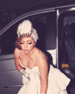 yeaaah bitchessss. Gaga e' quuuuui. Primo diario italianooo yees u.u