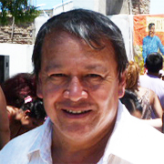 Difusor oficial de @TotyFlores - Con Carrió - Fundador de Coop La Juanita - Pte. del Mr2012 - Ex Diputado Nacional - Premio Konex al mérito Lideres Comunitarios