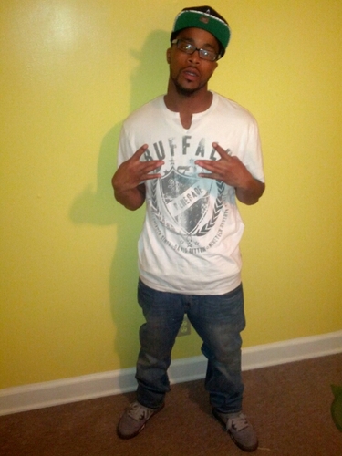 PaperlaneBombay's profile picture. Never judge another person always get yours an stay true to your family cause they want let you down