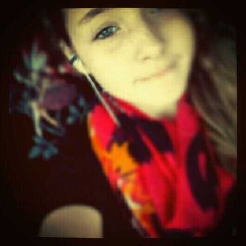 Dreamer ~♥~ Your beautiful, skinny fat tall or short .The definition of beautiful doesnt require any of thosee things ..