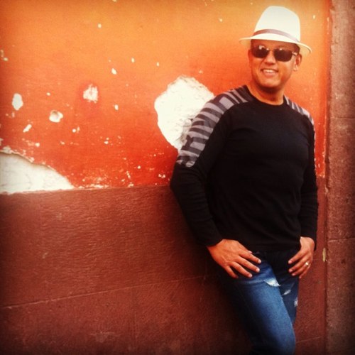 Reportero y conductor de espacios informativos. Libre 100.9