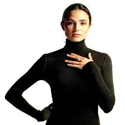I am a very peaceful vampire, living out my vegetarian life with my sisters and my always handsome #Eleazar
~RP MC #OOF~