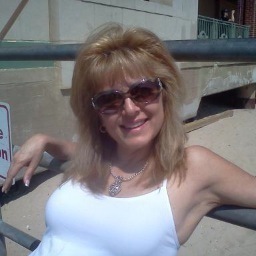 LenoresCorner's profile picture. Mom on a mission, for colleges to acknowledge and help students with Asperger's Sydrome, to transition to college.