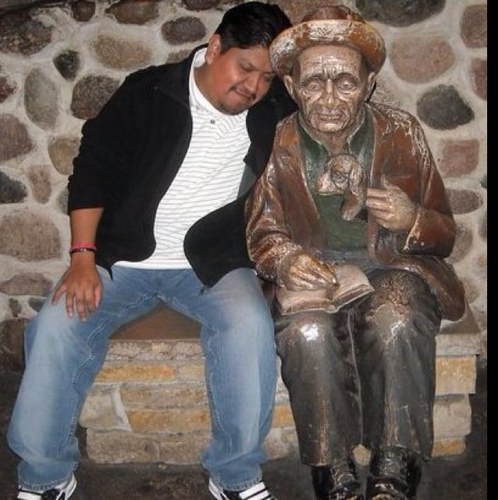 I'm A Single Guy That Is Looking For A SoulMate. Very Kind,Romantic,Funny and Lovable Guy.