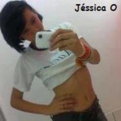 Tenho 16 anos, sou solteira, moro com minha mãe, sou virgem & bláblá ;*