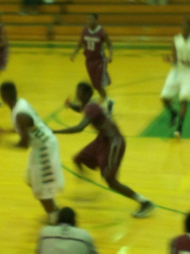 basketball and de pretty hoes hahah smoke