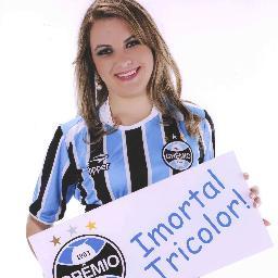 Gremista,Turismóloga,sonhadora e completamente apaixonada pelas escolhas que fiz na minha vida.Nunca ore suplicando cargas mais leves e sim ombros mais fortes