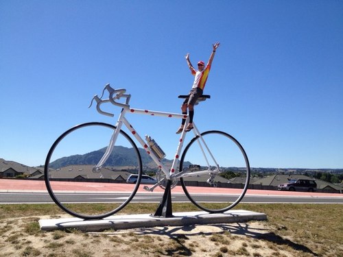 Triathlete, work in tertiary education. Likes exercise, sun, sea, and hanging with my triathlon mates. Love life