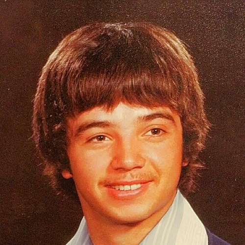 rezrosie's profile picture. 