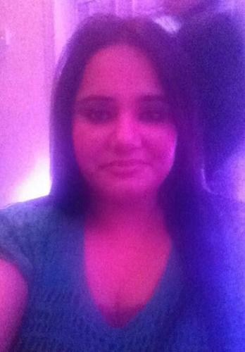 I am very down to earth person love to make friends and chill with them