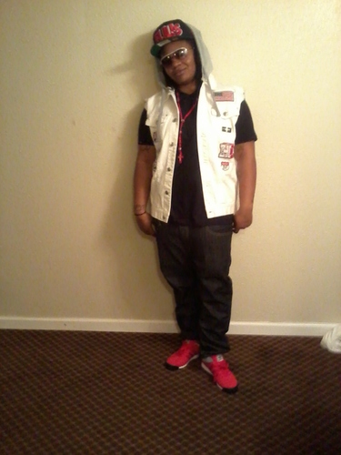 A real dwn to earth prsn but wnt tke no shyt but if u feel lyk u tlkn bout me tag me