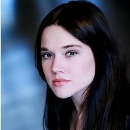 ❤Hearts are breakable. Even when you heal, you’re never what you were before.❤
I'm the best Shadowhunter in heels. @ClaryflovesJace is my best friend. 
#TMIRP