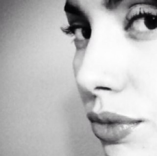 madamelizali's profile picture. Dum spiro, spero.