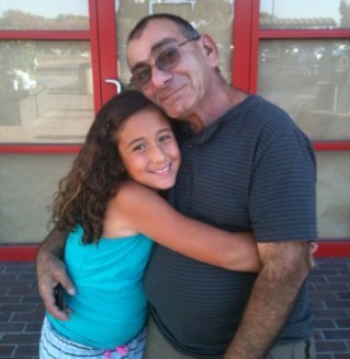 tsuveddannem's profile picture. Immigrant from Iran (1958) love this country, constitutional conservative. What really happened in Iran https://t.co/XQhigEuRFJ please no DM