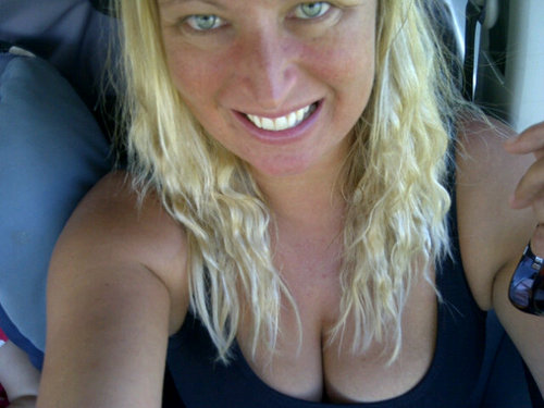 Cheeky_vimtoe's profile picture. Causer of confusion and absoloute choas.  My phone do go green, green I pink it up and say Yellow. I LOVE LICKING WINDOWS and accessorising my helmets.