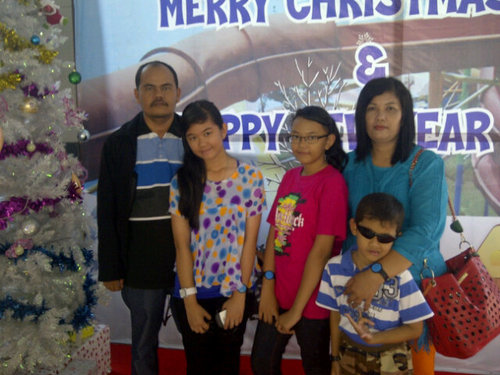 12 des | simpLe girL | dad:@Bsimatupang1 | sist : @Christindinar30 ♥jesus ☺ caLL me : Achhaa