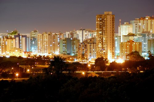 Para vc morador de Águas Claras-DF. Nos siga, que nós te seguimos, fale sobre nossa cidade, divulgue, reclame que nós retuitamos. vozdeaguasclarasdf@gmail.com