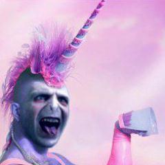 mangiounicorni's profile picture. Una volta ero @mangioibambini, ora ho cambiato dieta. In ogni caso, la nutella sarà sempre nel mio cuore.