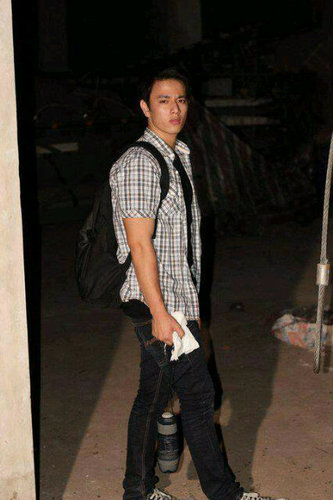 @BillyDavidson_ ♥ follow and CEK favorites!!