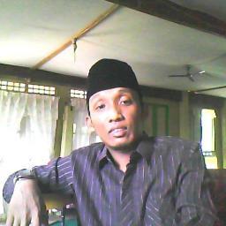 arierasmy's profile picture. sekolah: PPs Universitas Muslim Indonesia//

pekerjaan: social networking & journalist//

kesuksesanmu dimasa depan tergantung cara hidupmu hari ini