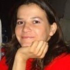 Periodista en Última Hora, docente en la Facultad de Filosofía UNE, mamá de un hermoso bebé y esposa feliz.