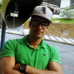 Posso não ser aquilo que vc queria mas sou mais do que vc merece!! Minha educaçao depende da sua. http://t.co/3SoEpZex