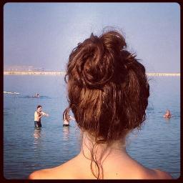 Cleonair's profile picture. Y tantôt intéressée par la chose publique, la gastronomie et les arts... Ces tweets n'engagent que moi.