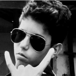 ama quem me ama!!!!!! fodasse quem me odeia!