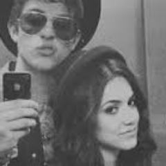 Fc dedicado para @manugavassi !!! primeiro FC de sbo since:13/03/12 donas: @kah_rdg e @bethlanza