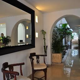 Le ofrecemos disfrutar de un espacio arquitectónico con diseño clásico colonial ubicados Getsemani Calle del Guerrero No 29-89 tel (57+5)6601497 Cel 3114253974