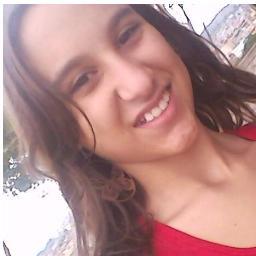 a gente ama enquanto pode ,
esquece quando e presciso ,a gente luta pelo o que vale a pena lutar >>>..