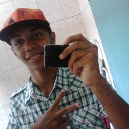 Aos que não me conhecem. Critiquem a vontade. Tudo o que tu fala de mim passa ao lado. Completamente. Adc aê galera https://t.co/ufd5rlC1 :)
