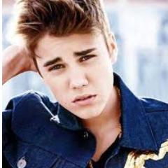 hi..my name is lucija i live in Croatia..I AM BELIEBER 333 FOLLOW ME PLEASE...