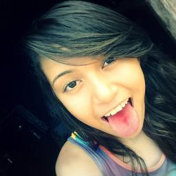 Alguém me perguntou se eu conhecia você, um milhão de memórias passaram pela minha mente e eu sussurrei: - Não mais