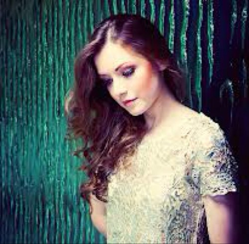 Traveling with @soldiermulan_. Love is a sacrifice, but without you i am broken. Searching for my prince, the man i danced with, once upon a dream.