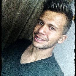Jogador de futebol e um garoto que ama a familia e gosta de estar sempre na moda. E gosto de curti a vida com muita Ousadia e Alegria sempree