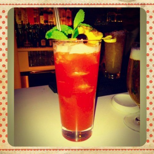 sarahlou_wilson's profile picture. Wife, Mother, Teacher, LFC, Holidays, Heels, Nails and Lashes, Weekends, West End, Glitz and Glamour