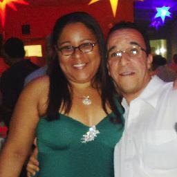 Casada, 49 anos, paciente oncológica desde 2018, musicista, amo minha família. 
lema: Que tal ser feliz todos os dias?