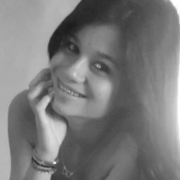 Eu sou para cada pessoa aquilo que ela acha que eu sou!!! Sou Gremista,Gaucha,15 anos-*