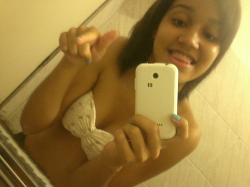 Me adc no facebook : http://t.co/iN0wkzcFIX

Msn : Rafaella_4i20@hotmail.com
